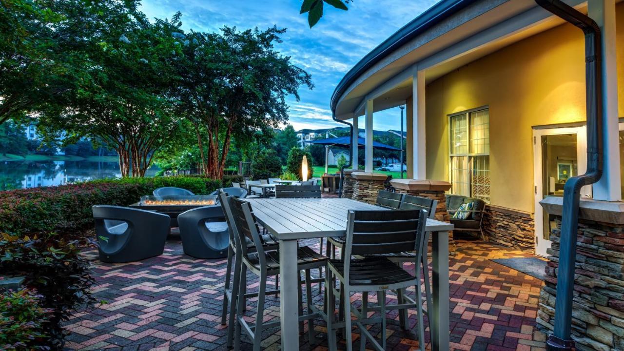 Hotel Indigo Jacksonville-Deerwood Park, An Ihg Hotel Exterior photo